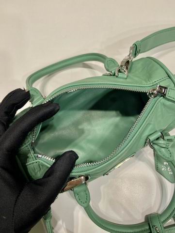 Prada 1BA389 22x10x9cm AP (37)