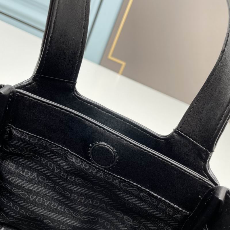 Prada 1BG199菱格菜篮子18x16x10cm ww (14)