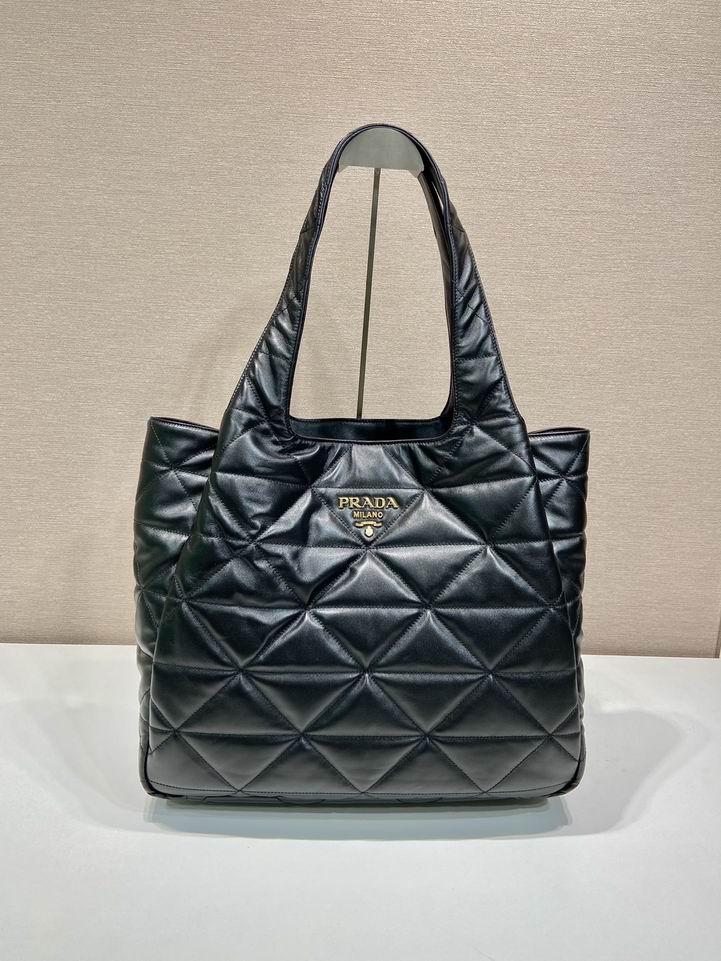 Prada 1BG449 39x34x16cm AP (1)