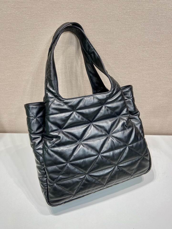 Prada 1BG449 39x34x16cm AP (2)