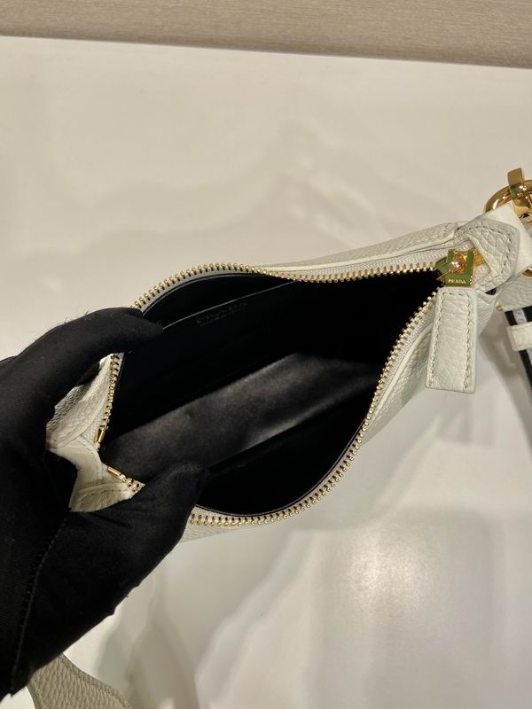 Prada 1BH193 24x18x6cm AP (17)