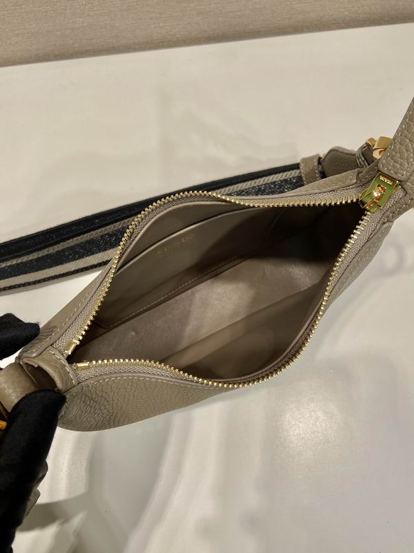 Prada 1BH193 24x18x6cm AP (25)