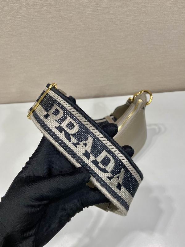 Prada 1BH193 24x18x6cm AP (28)