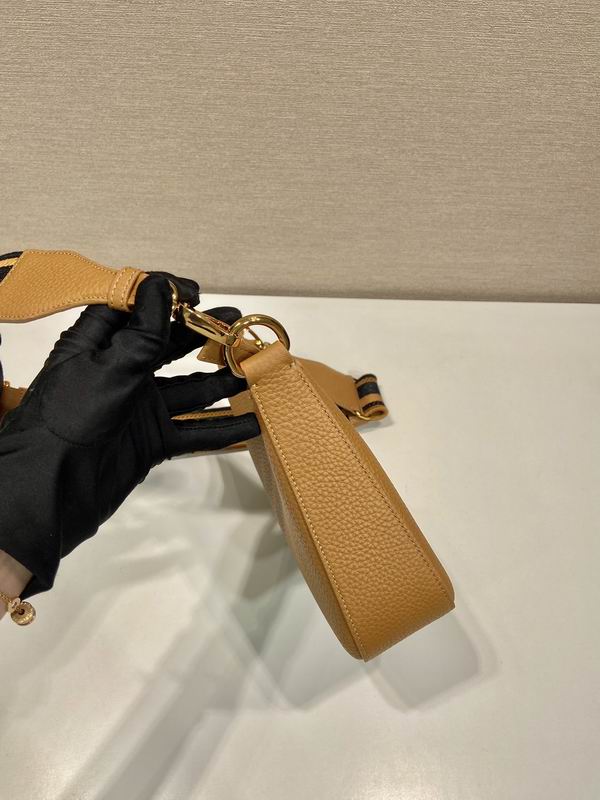 Prada 1BH193 24x18x6cm AP (33)