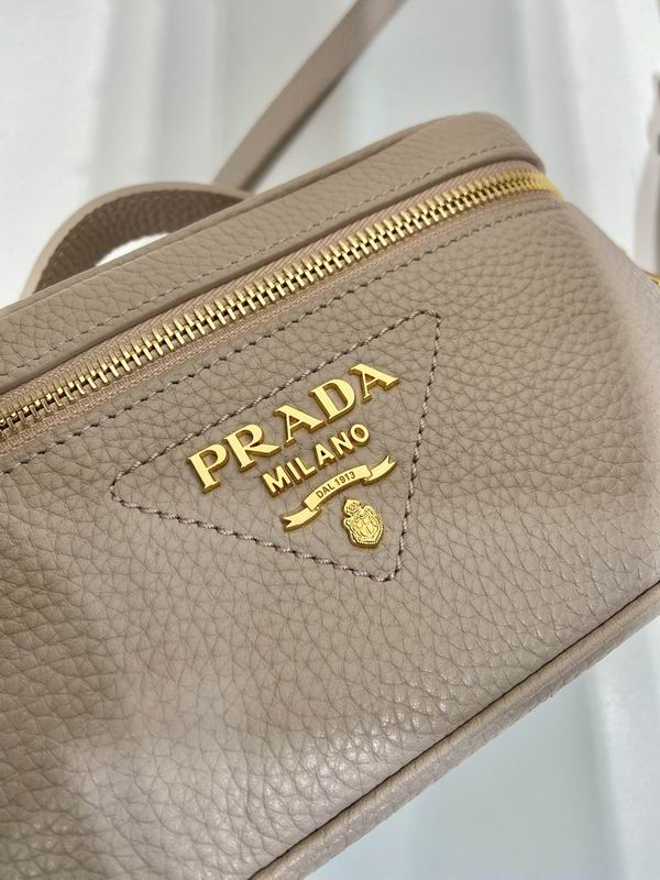Prada 1BH202 18x11.5x7.5cm AP (33)