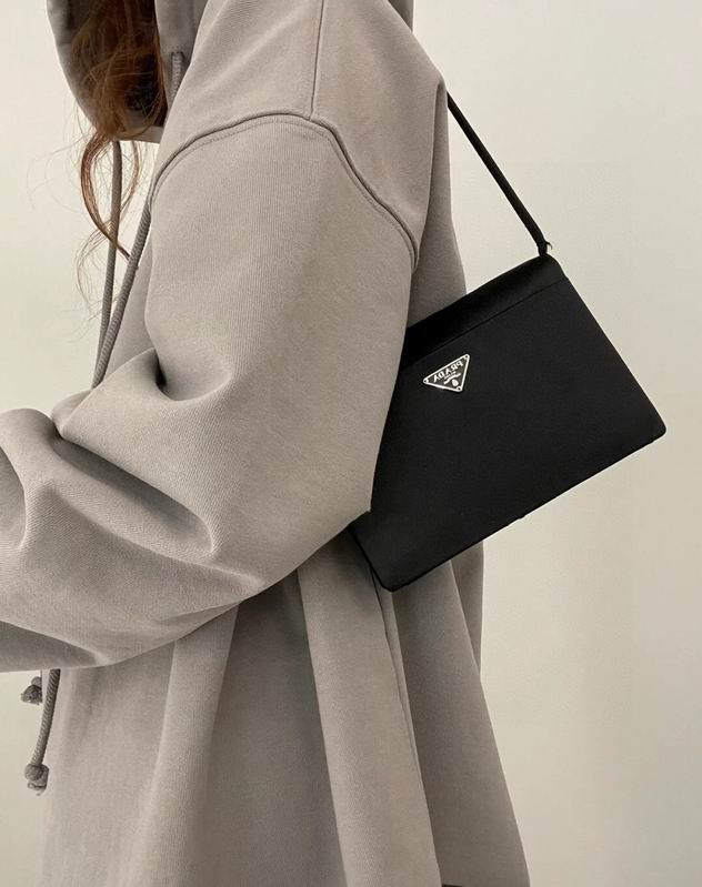 Prada 1BH610 22.5X12X4cm AP (7)