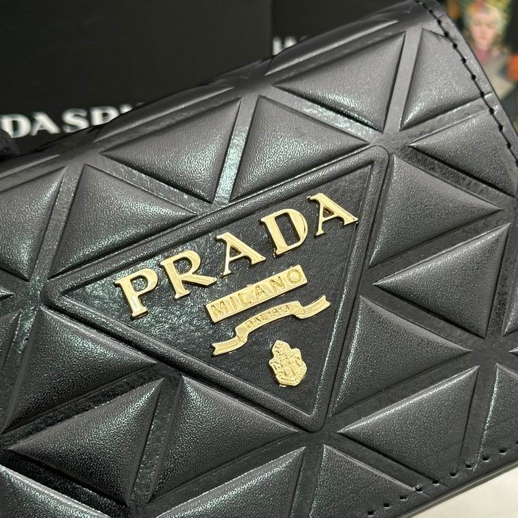 Prada 203 10x9x2cm zy (5)