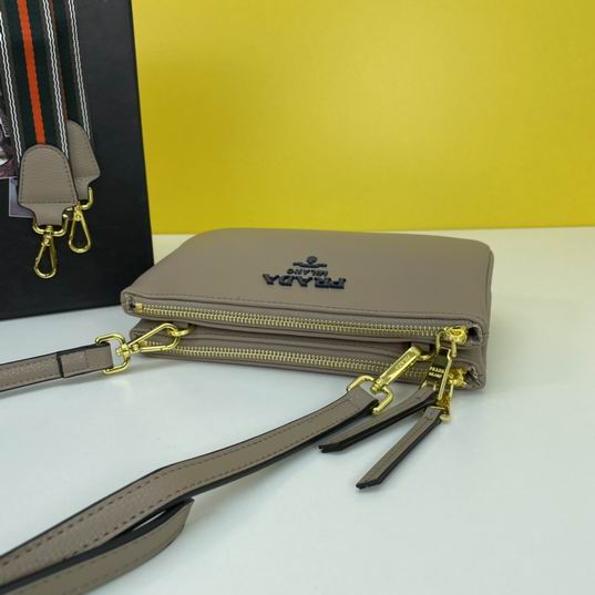 Prada 2100 25x15x5cm ww (10)