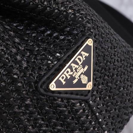 Prada 25x19cm ww (8)