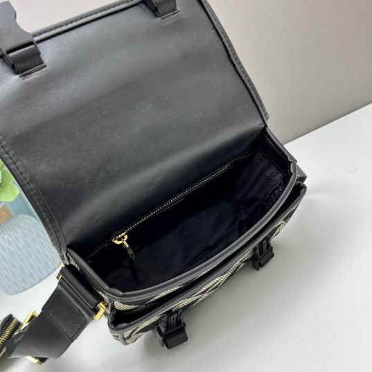 Prada 2VD034刺绣22x16x8.5cm ww (8)