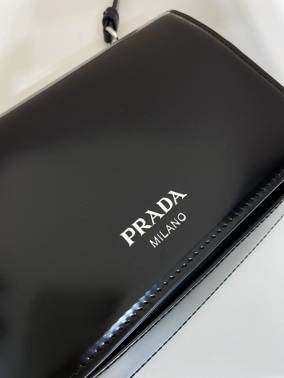 Prada 2VD061 18x12.5x2.5cm AP (10)