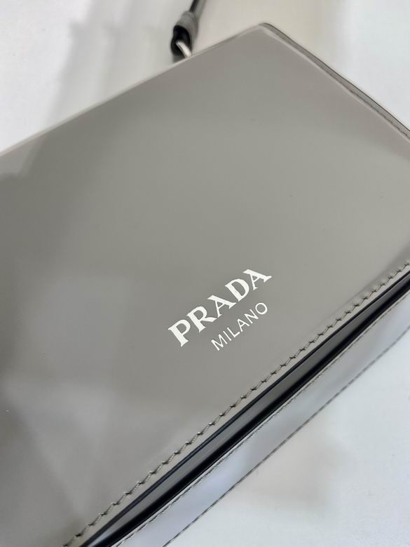 Prada 2VD061 18x12.5x2.5cm AP (16)