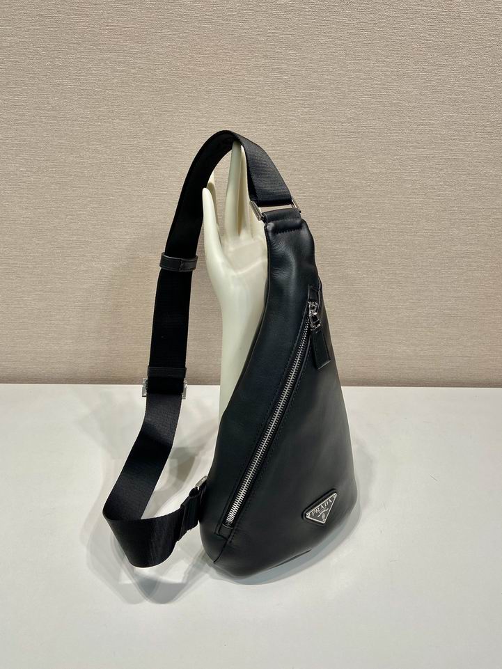 Prada 2VZ098平纹 17x32x6.5cm AP1 (2)