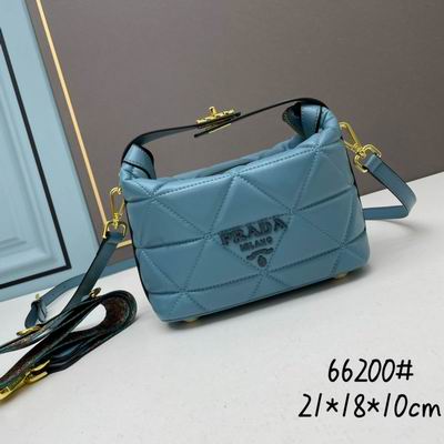 Prada 66200 21x18x10cm ww (1)