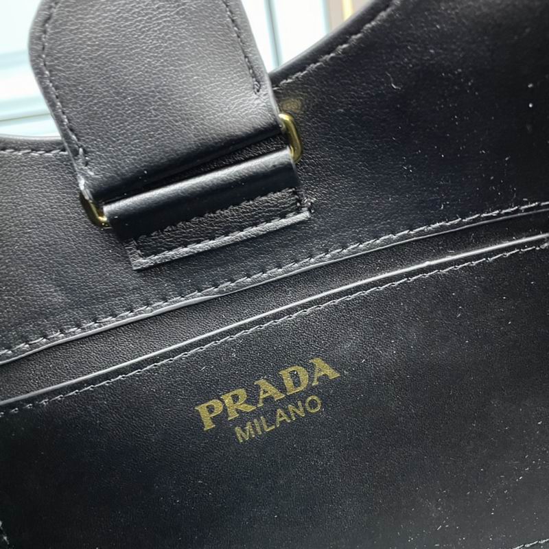 Prada Cleo 27x19x5cm ww2色 (12)