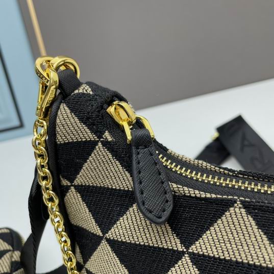 Prada Hobo 22x12x6cm ww (6)