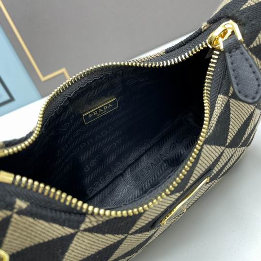 Prada Hobo 22x12x6cm ww (8)