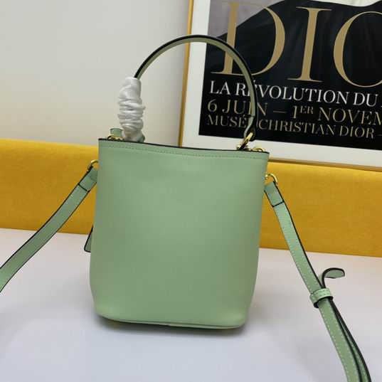 Prada Saffiano 1BA219 21x11x18cm ww (11)