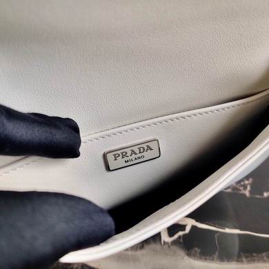 Prada cleo 1BD311 23×18×2.5 (24)