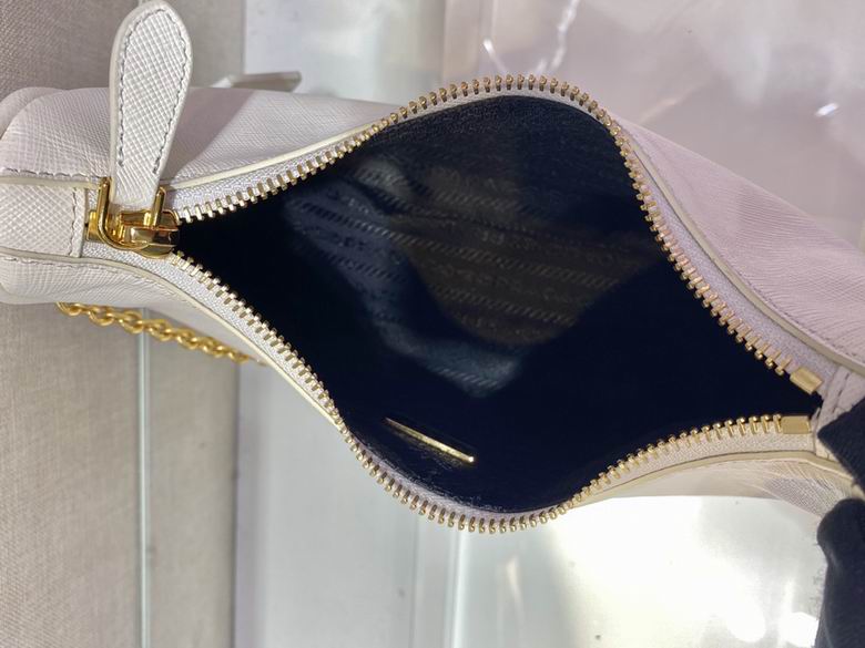 Re-Edition AP1BH204 23X17X6.5 (28)