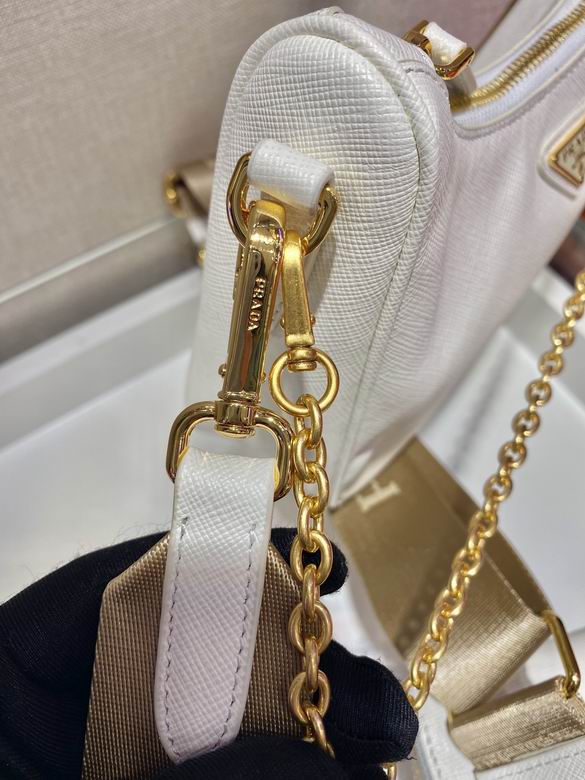 Re-Edition AP1BH204 23X17X6.5 (30)