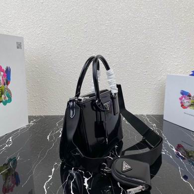 Re-Edition T1BA896 24x17x11 (5)