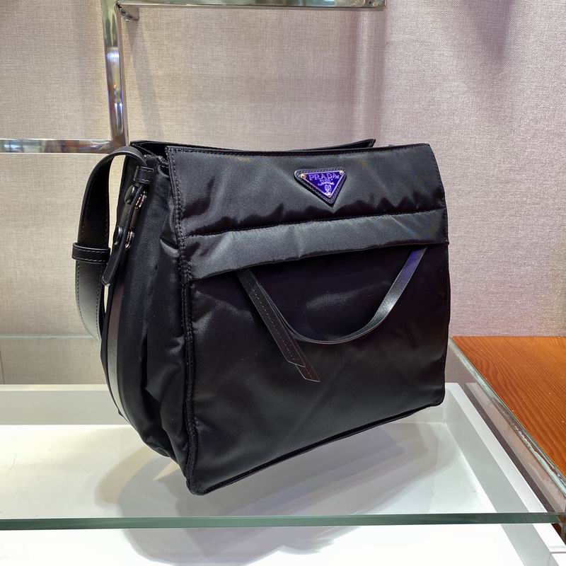 Re-Nylon 1BC308 28x26x14cm ap 12 (3)