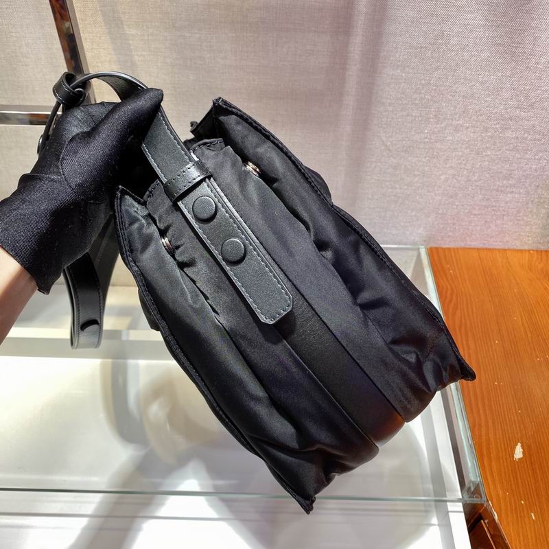 Re-Nylon 1BC308 28x26x14cm ap 12 (5)