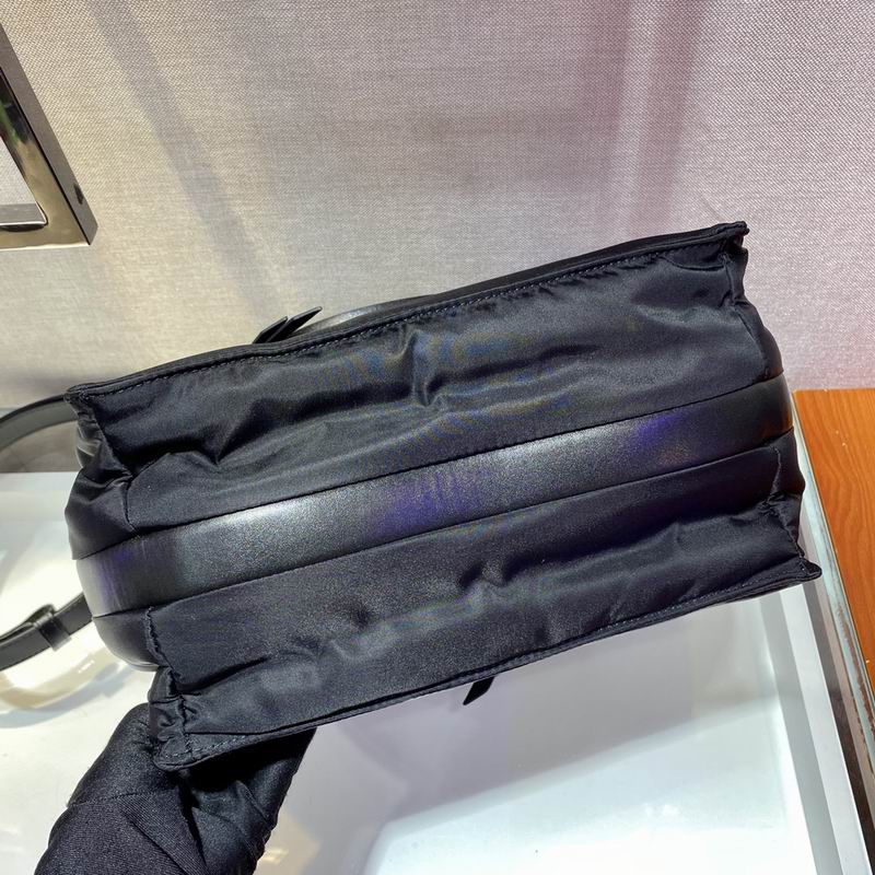 Re-Nylon 1BC308 28x26x14cm ap 12 (6)