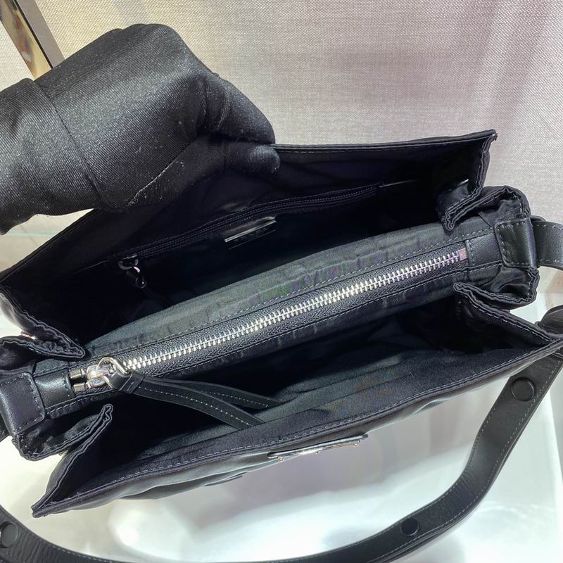 Re-Nylon 1BC308 28x26x14cm ap 12 (7)