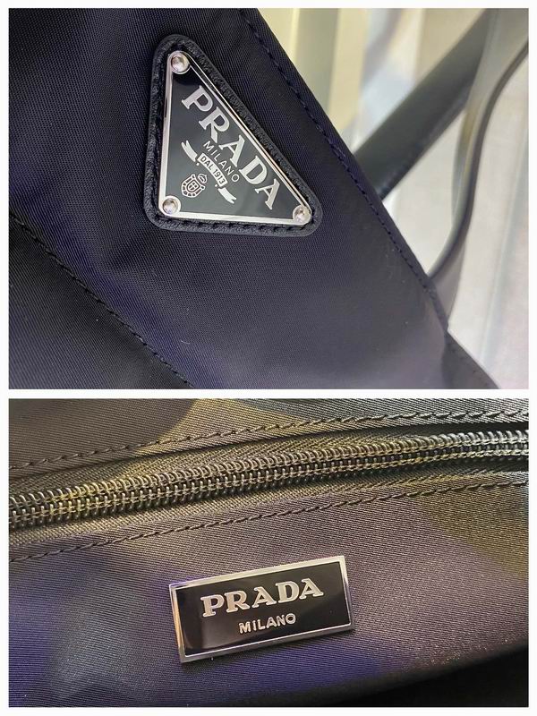 Re-Nylon 1BC318 33x29.5x13cm ap 17 (8)