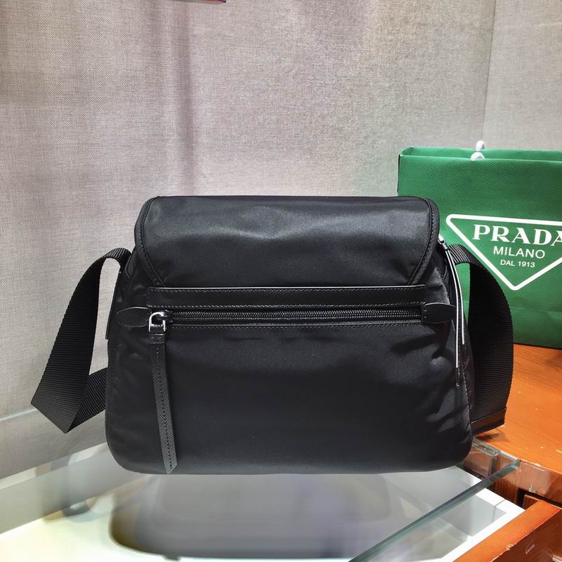 Re-Nylon 1BD225 30x30x12cm ap (4)