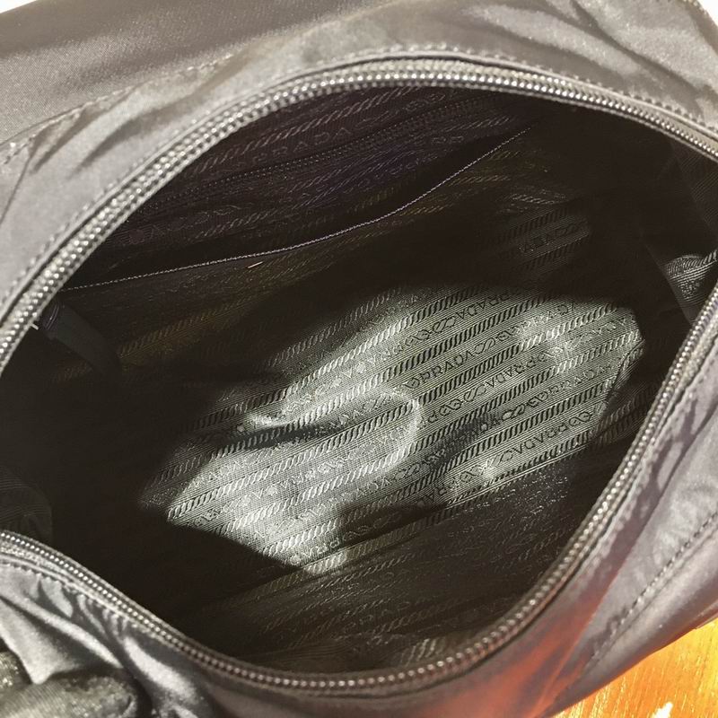 Re-Nylon 1BD225 30x30x12cm ap (8)