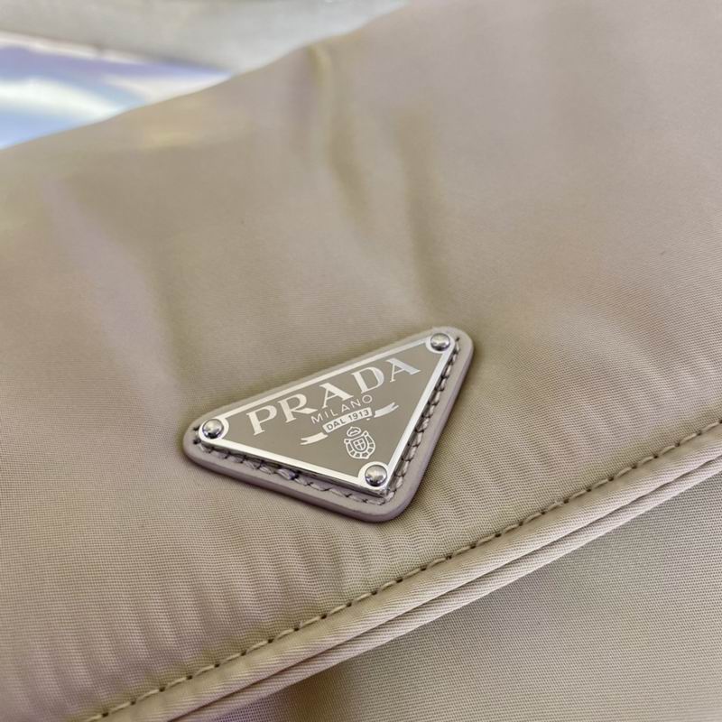 Re-Nylon 1BD255 30x21.5x12cm ap 09 (27)