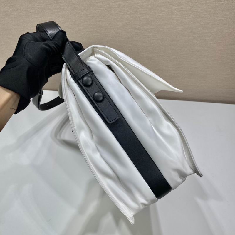 Re-Nylon 1BD256 36x28x14 ap 19 (15)