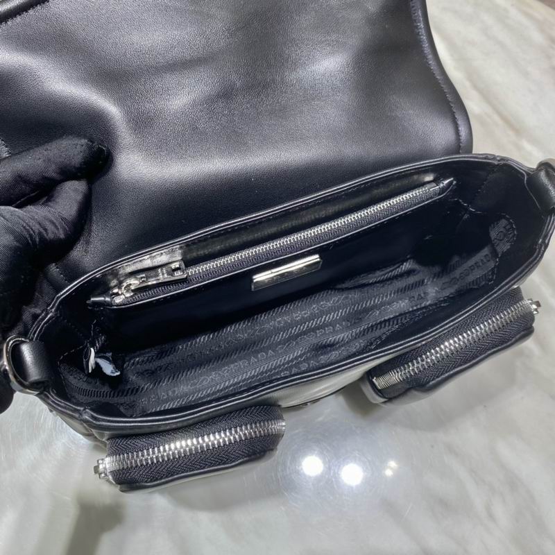 Re-Nylon 1BD295 23x12.5x5.5cm ap 24 (6)