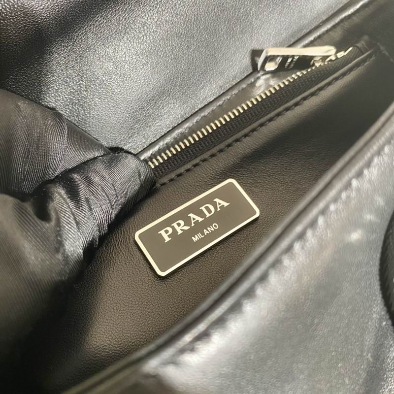 Re-Nylon 1BD295 23x12.5x5.5cm ap 24 (7)