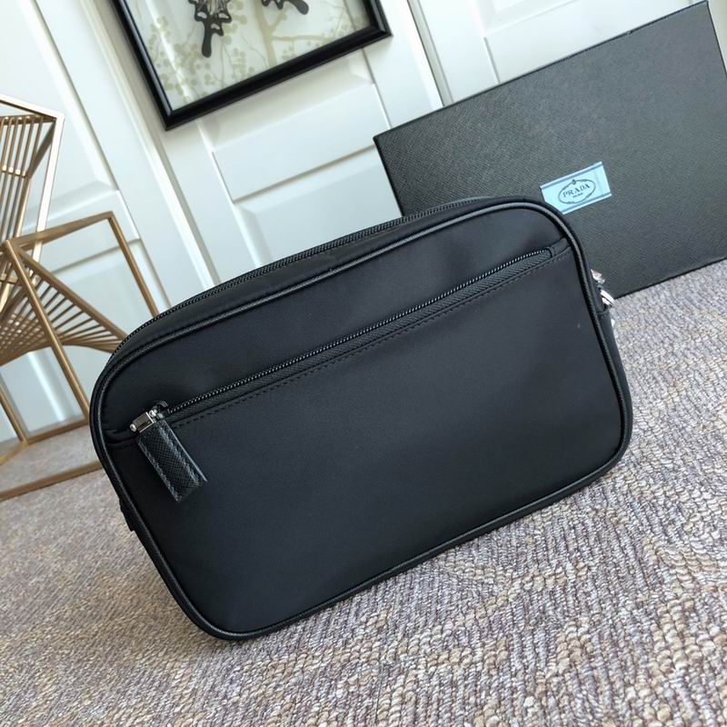 Re-Nylon 2NE007 24x16x7cm ap 32 (3)