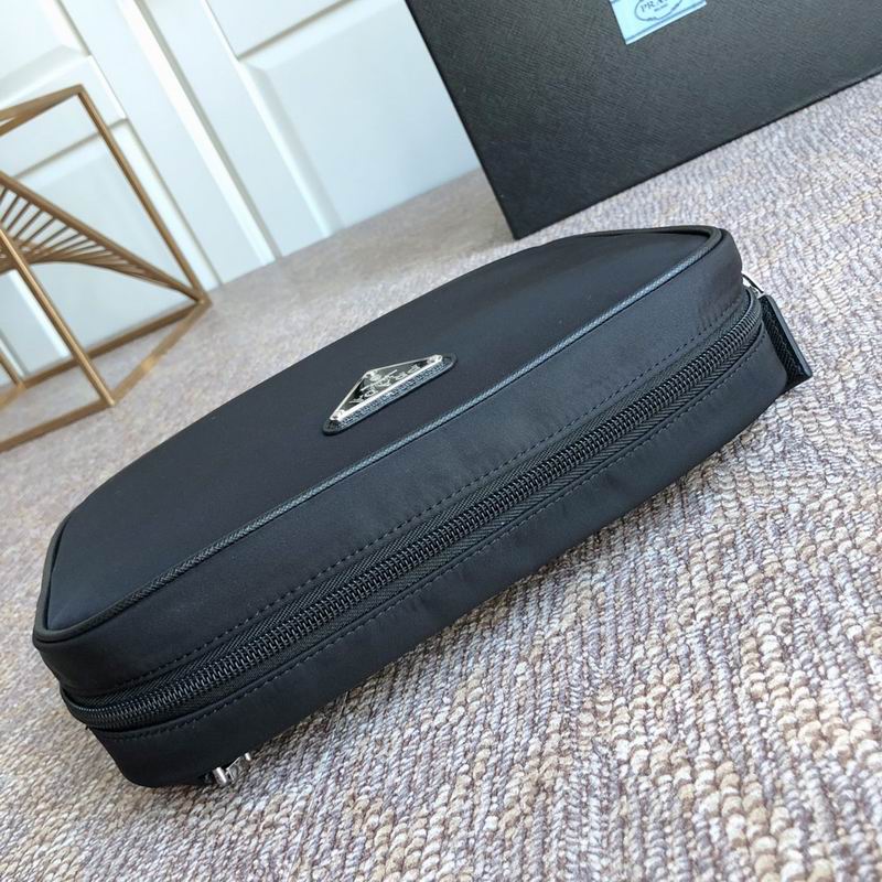 Re-Nylon 2NE007 24x16x7cm ap 32 (4)