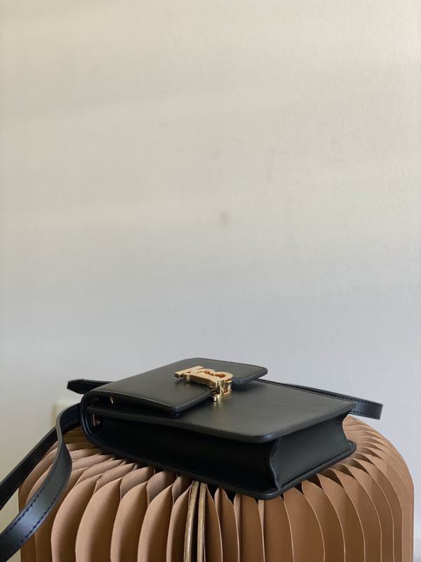 Robin 2211 13.5x4.5x19cm yz 02 (6)