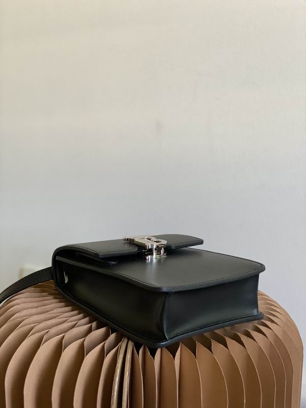 Robin 2211 13.5x4.5x19cm yz 03 (6)