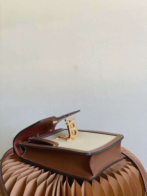 Robin 2211 13.5x4.5x19cm yz 04 (6)