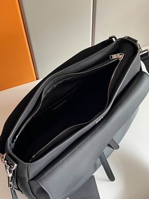 Saddle 40X29.5X14.5cm 070701 WP (17)