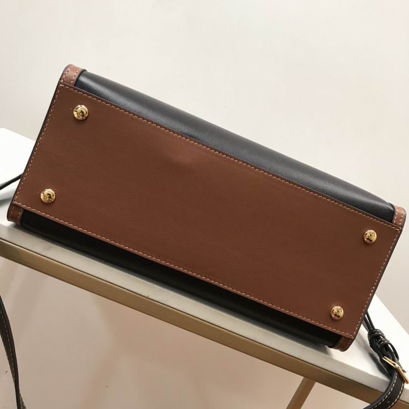 Title 3316 32X15X25cm CN (5)