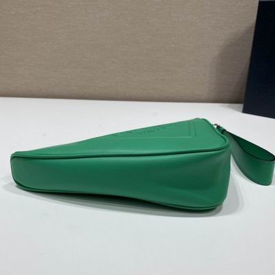 Triangle 1NE039 26x14x5cm ap 05 (15)