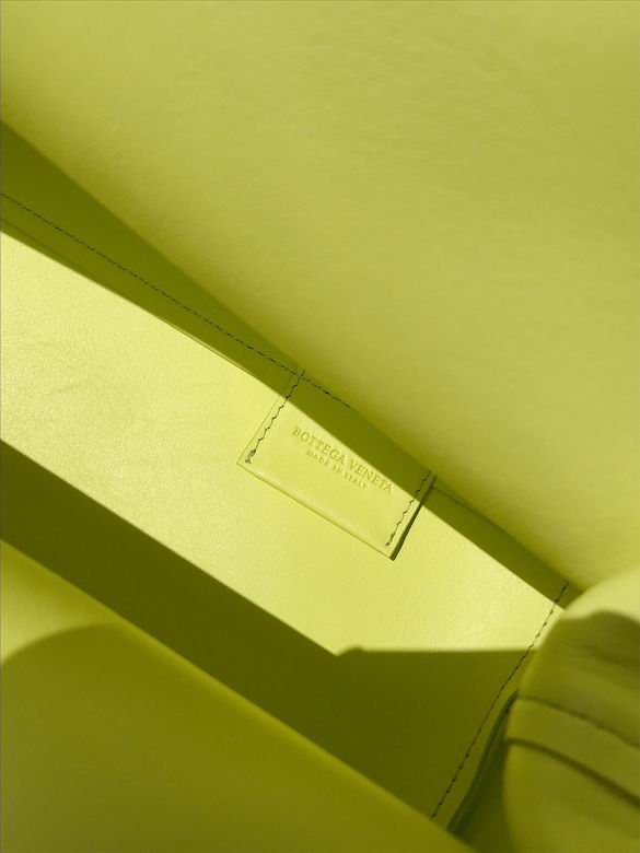 Triangle 652446 35x26x15cm BG (4)