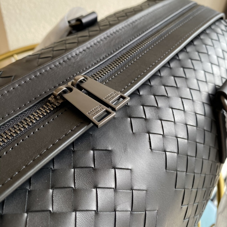 VS688 46X28X24cm WP (4)