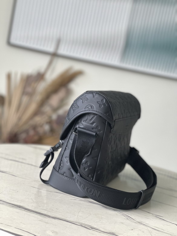 Voyager M25121 33x22 5x11cm gf_2