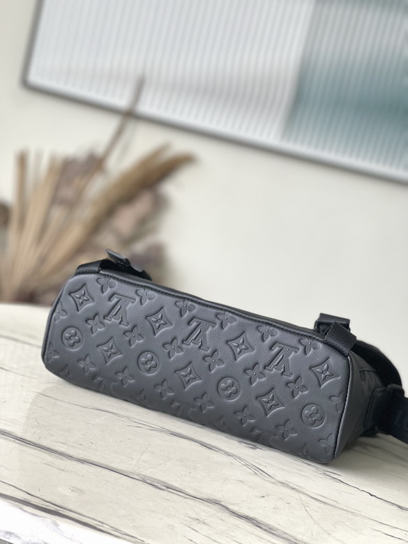 Voyager M25121 33x22 5x11cm gf_4