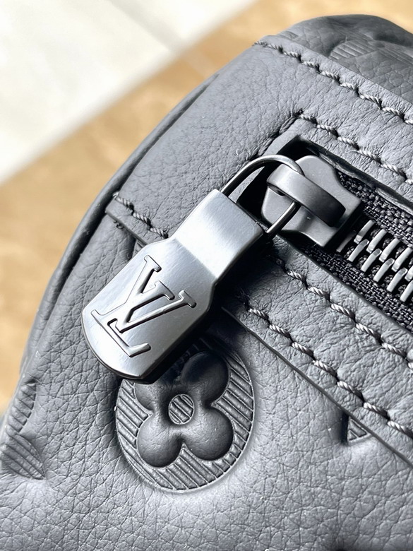 Voyager M25121 33x22 5x11cm gf_5